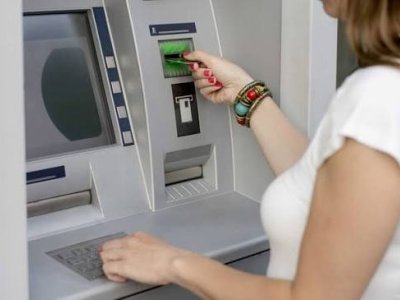 Bütün sosial ödənişlər kart hesablarına KÖÇÜRÜLDÜ