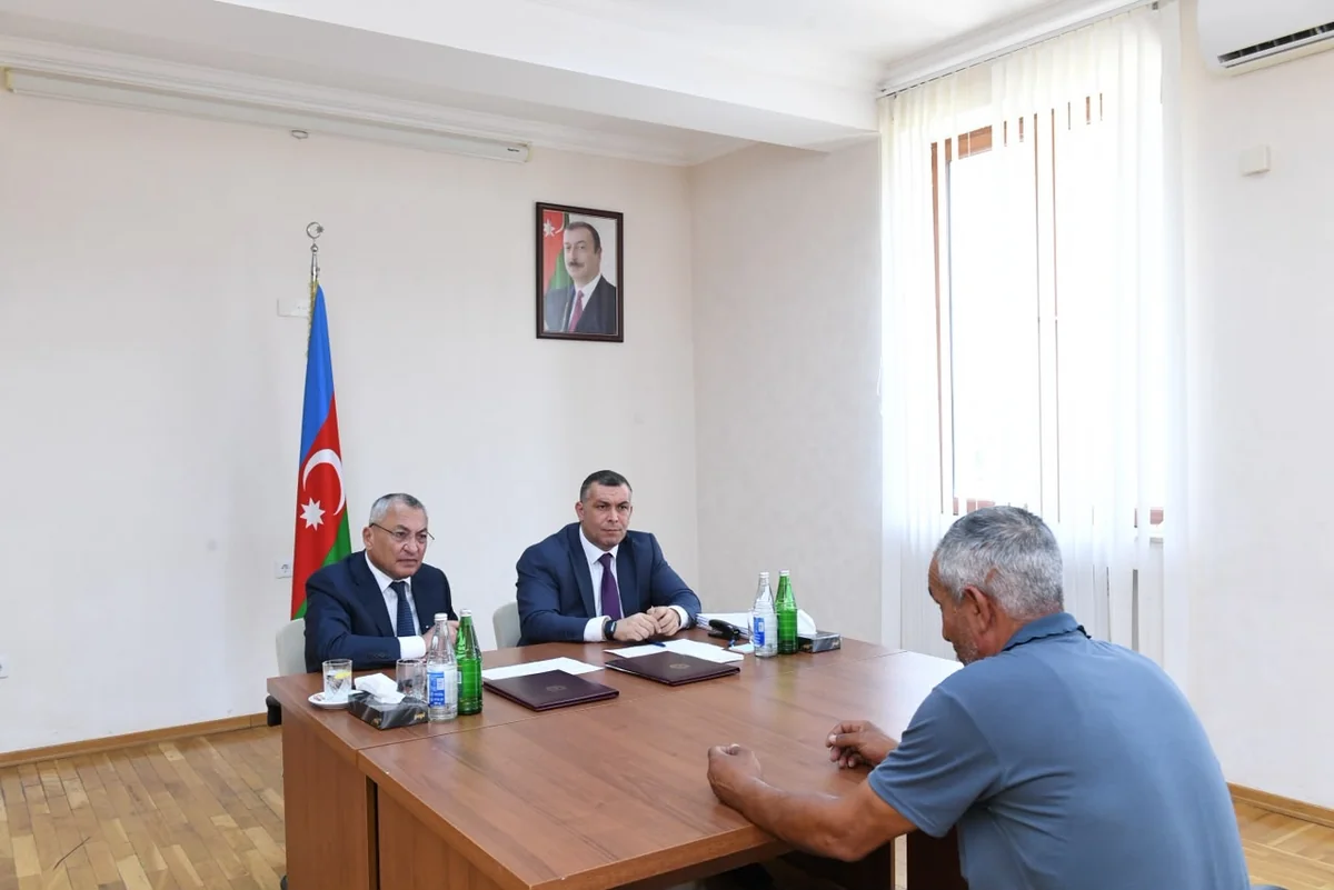 Komitə sədri Oğuzda vətəndaşları qəbul edib - FOTOLAR