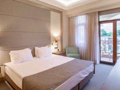 Turistlərin sayındakı azalma hotellərin gəlirlərini 4% azaldıb