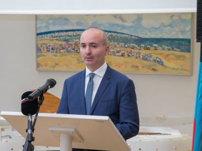 Rövşən Sadıqbəylinin vəzifəsi dəyişdirildi