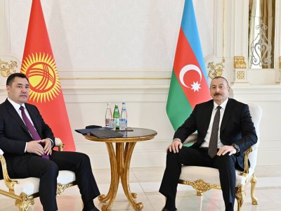 İlham Əliyev Qırğızıstanda rəsmi qarşılandı