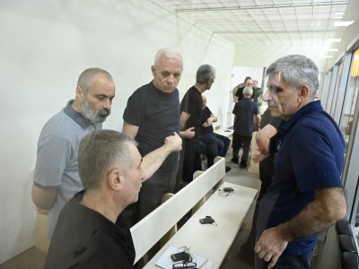 Ermənilərin&nbsp;məhkəməsində hakimlər kollegiyası müşavirəyə gedib
