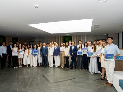 UNEC-in 20 tələbəsi ABB-nin proqramını başa vurdu