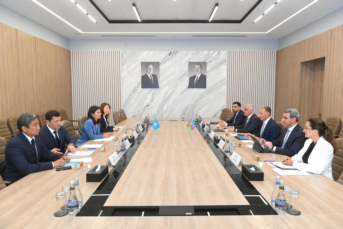 Azərbaycan Qazaxıstanla Orta Dəhlizi müzakirə etdi