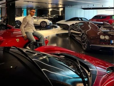 Ronaldo avtomobil kolleksiyasını göstərdi - FOTO