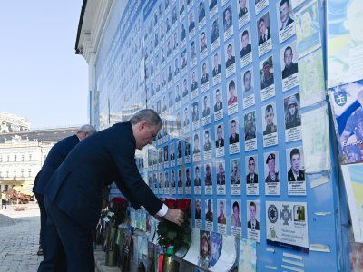 Ceyhun Bayramov Ukraynada&nbsp;memorialı ziyarət etdi