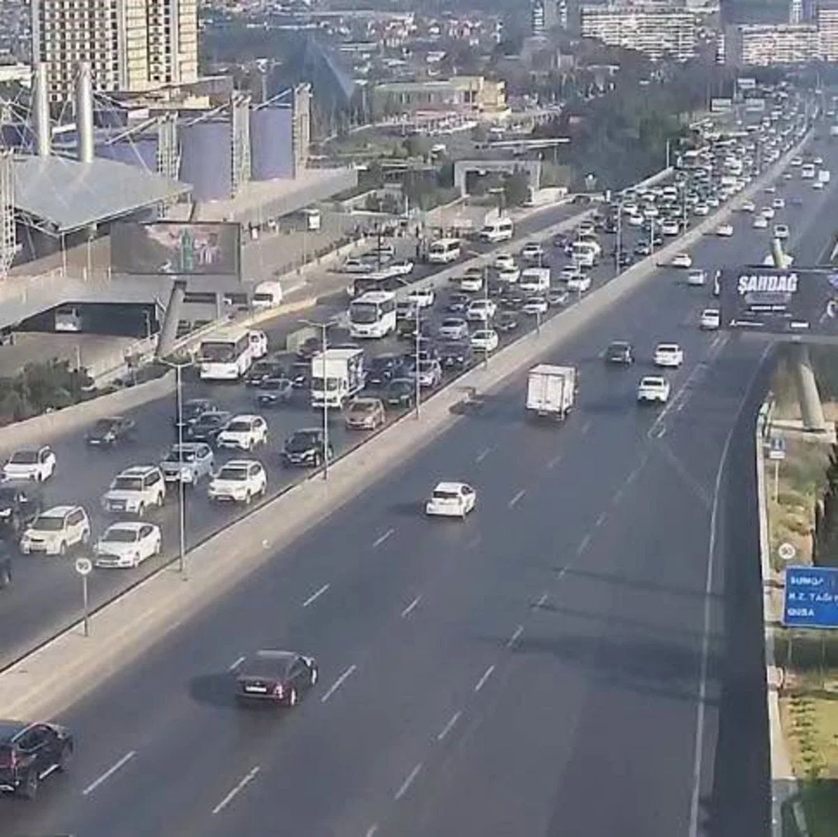 Bakının əsas yollarında TIXAC var
