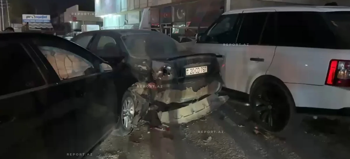 Saray qəsəbəsində zəncirvari&nbsp;qəza olub&nbsp;- FOTO