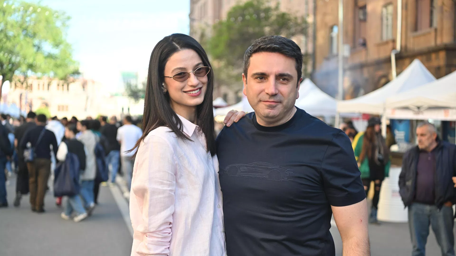 Ermənistanın eks-spikeri Alen Simonyan evlənir