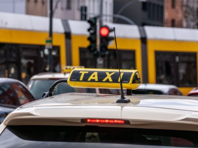 Taksi sürücüləri üçün imtahan keçiriləcək &ndash; qeydiyyat başladı