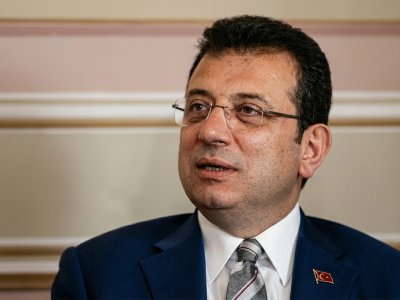 Əkrəm İmamoğlu CHP-dən istefa verdi