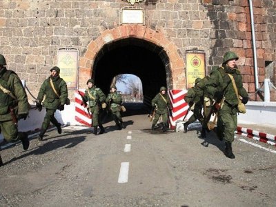 Ukrayna Gümrüdəki Rusiya bazasını vura bilər