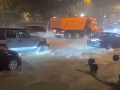 Сильный ливень вызвал серьезные последствия в Тбилиси