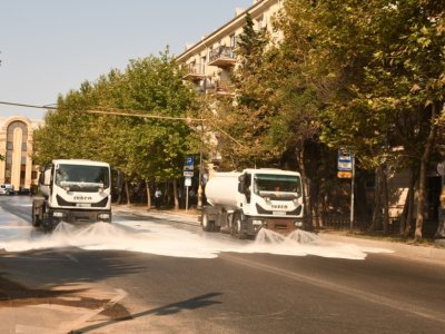 Bakının 556 küçəsi yuyuldu - FOTO