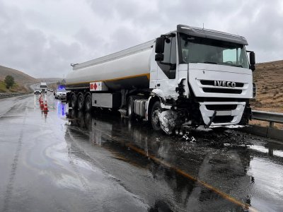 Bakı-Qazax yolunda QƏZA - Yanacaq yola töküldü