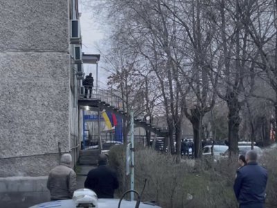 Массовое нападение на следователей в Ереване: Задержан пьяный полицейский