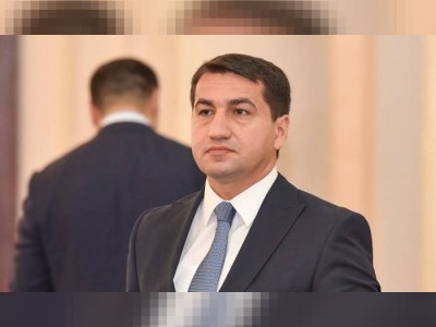 Hikmət Hacıyev Daşkənddə&nbsp;aldığı hədiyyəni paylaşdı - FOTO