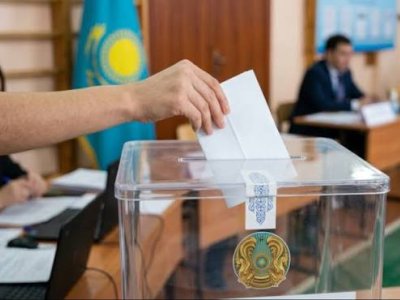 Kazakistan'da seçmen katılımı yüzde 53,12'ye ulaştı