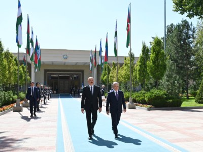 İlham Əliyev Daşkənddə belə qarşılandı - FOTO