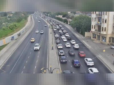 Sürücülərin nəzərinə! -&nbsp;Bakıda sıxlıq artır