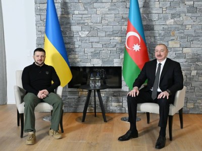 İlham Əliyev Zelenskini təbrik etdi