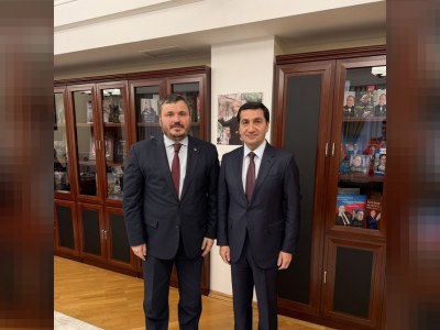 Ukrayna Hikmət Hacıyevi təltif etdi