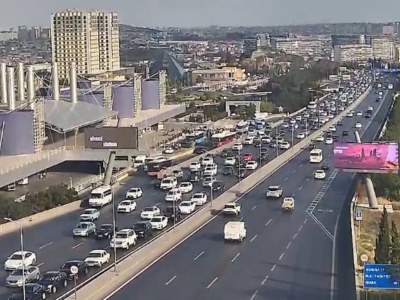 Paytaxtın əsas yollarında hərəkət çətinləşib