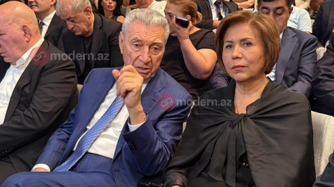 Keçmiş və indiki məmurlar Elçinlə vida mərasimində - FOTOREPORTAJ