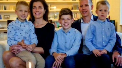 Macarıstanın yeni baş nazirinin keçmiş arvadı ilə qalmaqalları - Görüntü