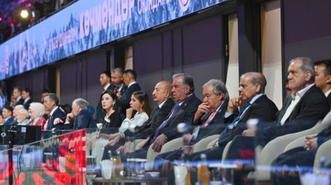 İlham Əliyevi xanımı, Pezeşkianı qızı, Lukaşenkonu oğlu müşayiət edir - Bəs Putini? - FOTOLAR