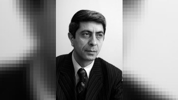 Deputat Gültəkin Hacıbəyli qəzet açıb