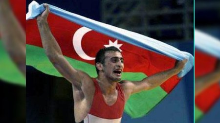 Fərid Mansurov ikiqat dünya çempionu oldu