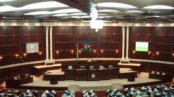 Deputatlar bəzi nazirlərdən narazıdırlar