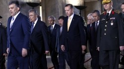 Türkiyə dövlətinin rəhbərləri nə qədər maaş alırlar?
