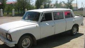 Qazaxıstanda iki "Moskviç"dən bir "Limuzin" düzəldiblər