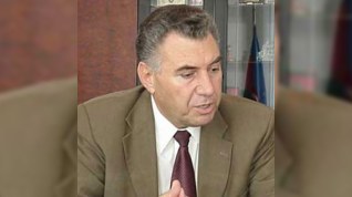 Məcburi köçkünlər orta məktəblərdən çıxarılacaq