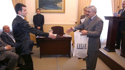 Bu gün 100 tələbəyə Neft Şirkətinin təqaüdü təqdim olunub