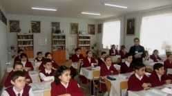 Nərimanov rayonunda müəllimlər də test imtahanı veriblər 