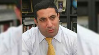 Parlament jurnalistləri deputat Siyavuş Novruzovu necə xarakterizə edirlər?