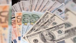 Xarici investorlar Azərbaycandan 2 milyard dollaradək pul çıxarıblar