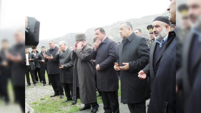 Parlament Jurnalistləri Birliyinin Quba məzarlığındakı tədbirindən fotosessiya