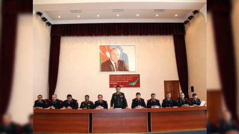 Nazir rəislərdən avtoxuliqanlara qarşı daha sərt tədbirlər tələb edib