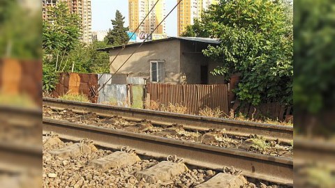 Nəqliyyat Nazirliyi 5000 qanunsuz tikili barədə məlumat yayıb