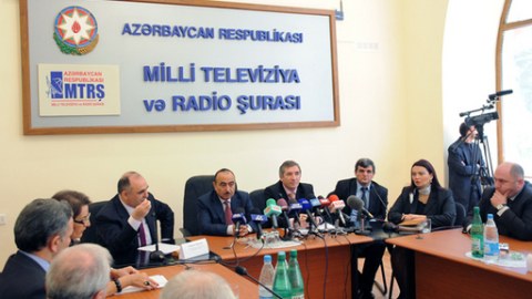 “Televiziyaları abıra salmaq lazımdır"