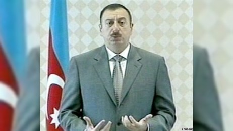 Prezident İlham Əliyev Müdafiə Nazirliyində müşavirə keçirib