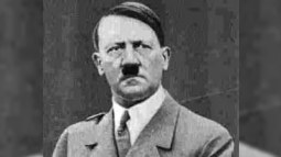Rus kəşfiyyatı : “Hitler tapança ilə deyil, zəhər içərək ölüb”