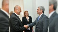 Mövlut Çavuşoğlu Serj Sərkisyanla görüşdü