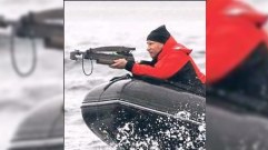 Vladimir Putin balina ovuna çıxıb