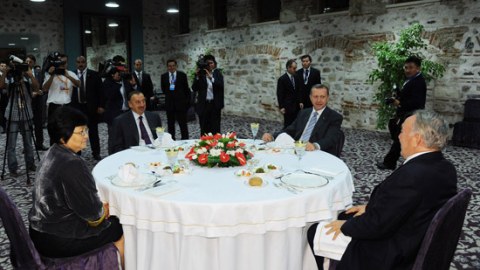 Dövlət başçıları birgə şam ediblər
