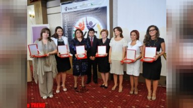 Millət vəkillərinə fəxri diplomlar verilib